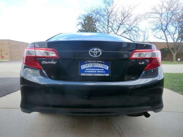 2014 Toyota Camry LE 31K Miles Backup Camera-Bluetooth-Clean CARFAX